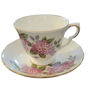 Vintage Queen Anne English TeaCup Saucer Bone China Patt 8684 B47O Floral Purple